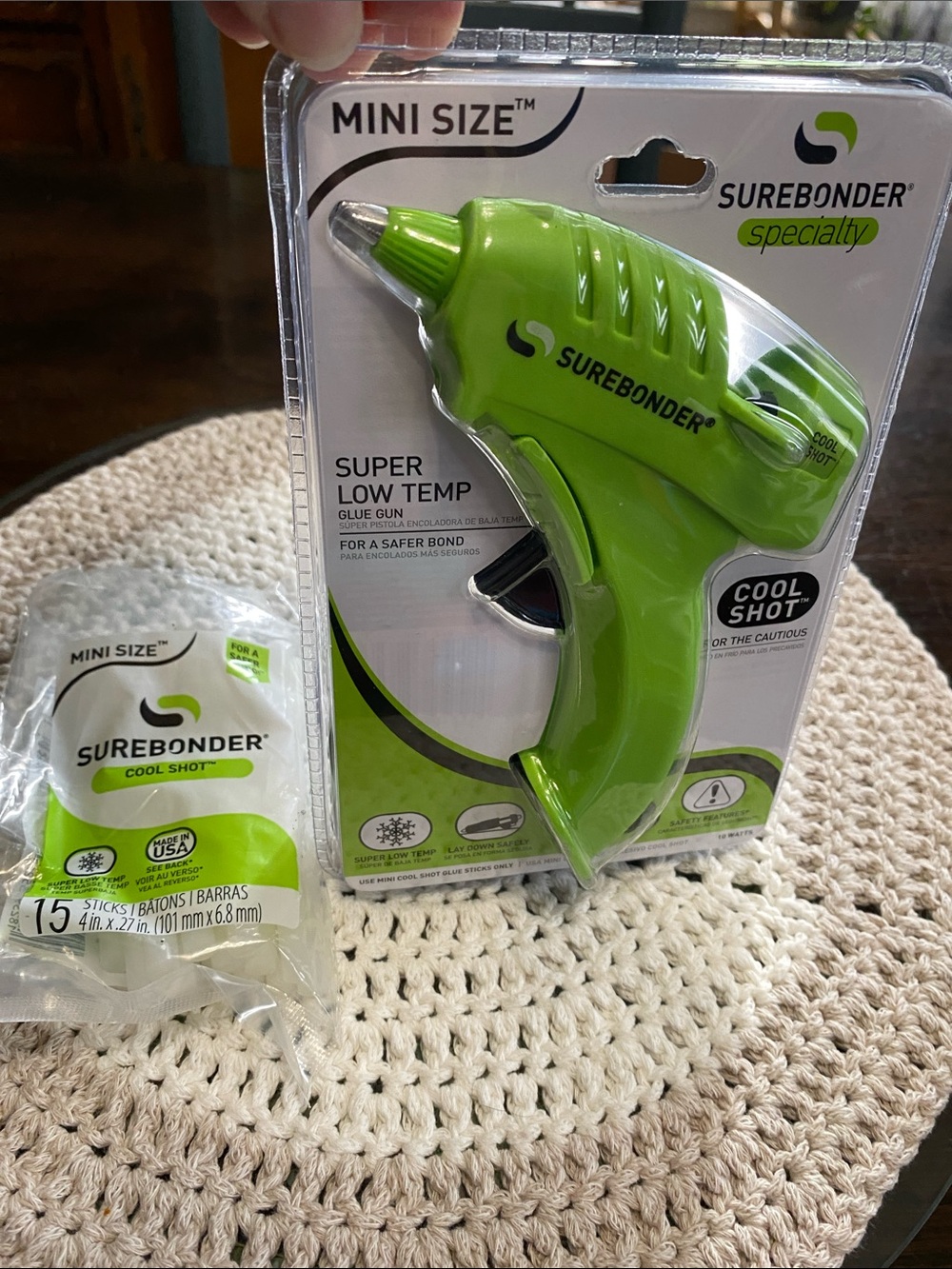 BRAND NEW Surebonder Mini Size Low Temperature Hot Glue Gun with 15 Glue Sticks